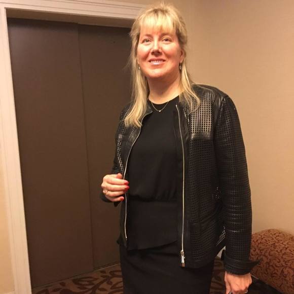 Meet your Posher, Martine - Picture 1 of 1